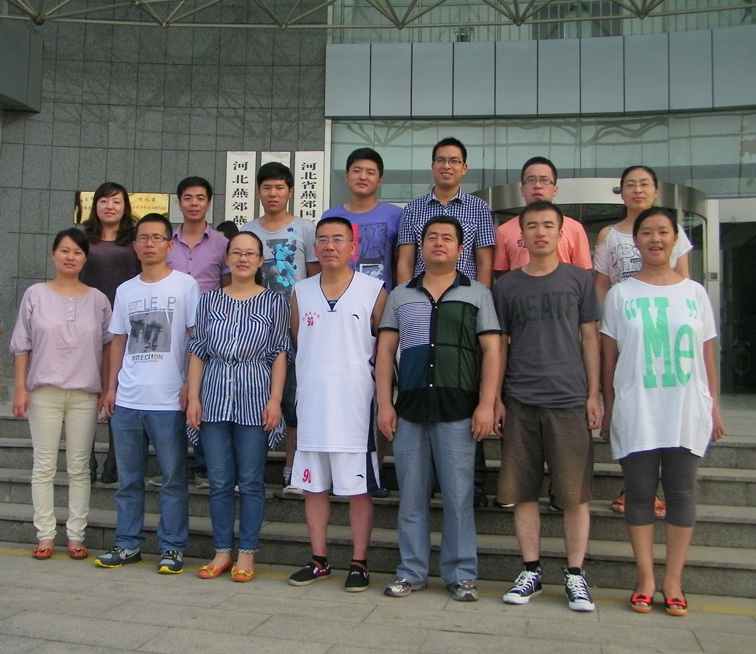 2013年第8期.jpg 2013年第8期.jpg